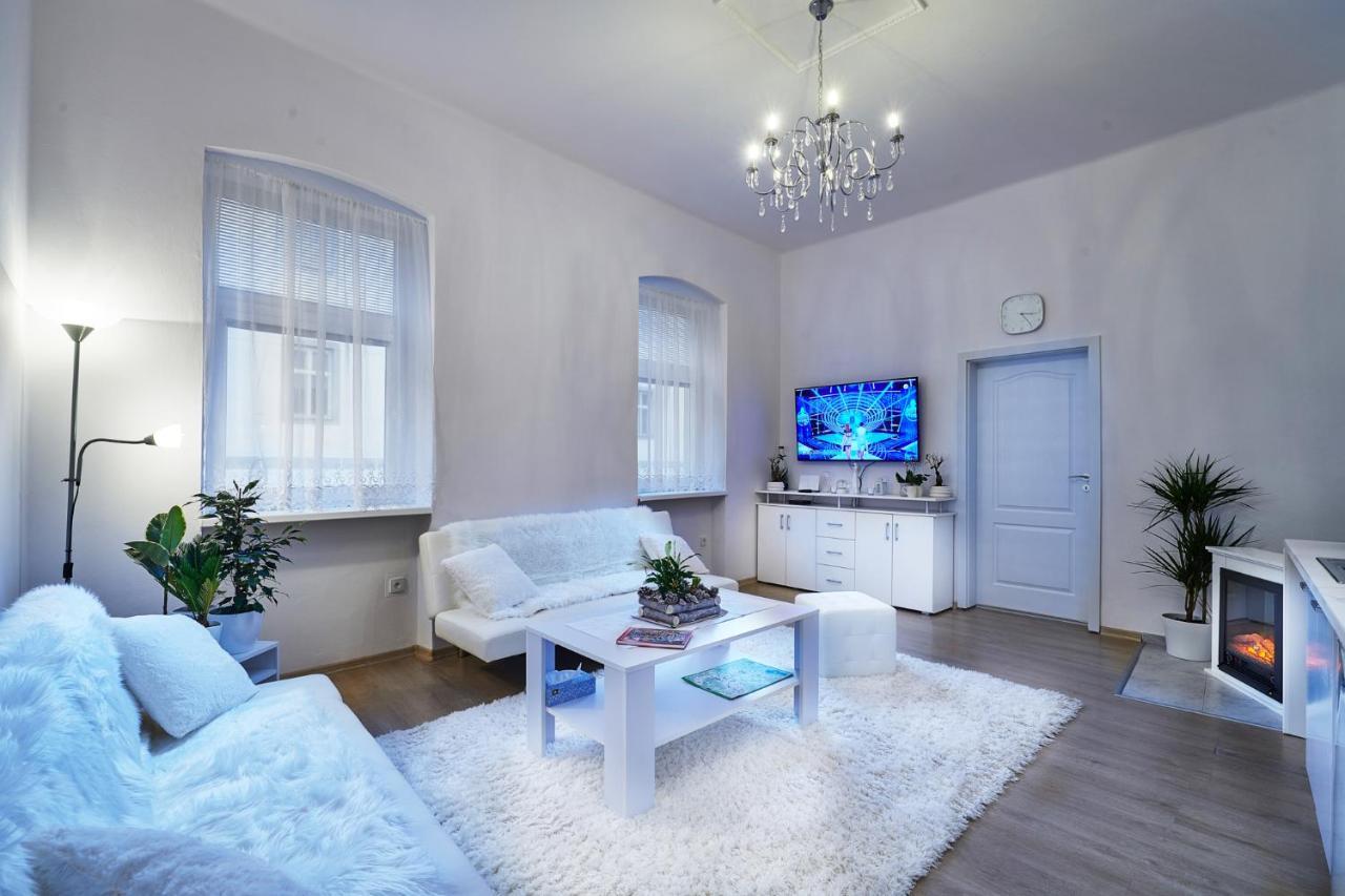 Apartman Bb Centrum บันสกาบิสตรีตซา ภายนอก รูปภาพ