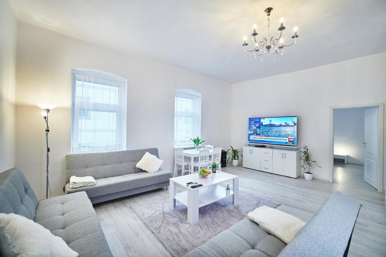 Apartman Bb Centrum บันสกาบิสตรีตซา ภายนอก รูปภาพ
