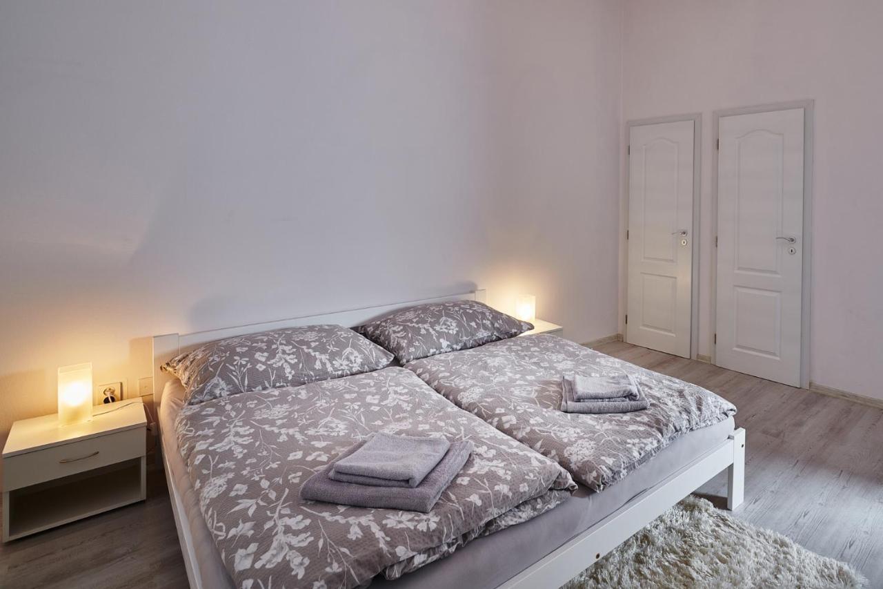 Apartman Bb Centrum บันสกาบิสตรีตซา ภายนอก รูปภาพ
