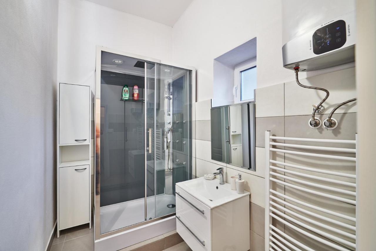 Apartman Bb Centrum บันสกาบิสตรีตซา ภายนอก รูปภาพ