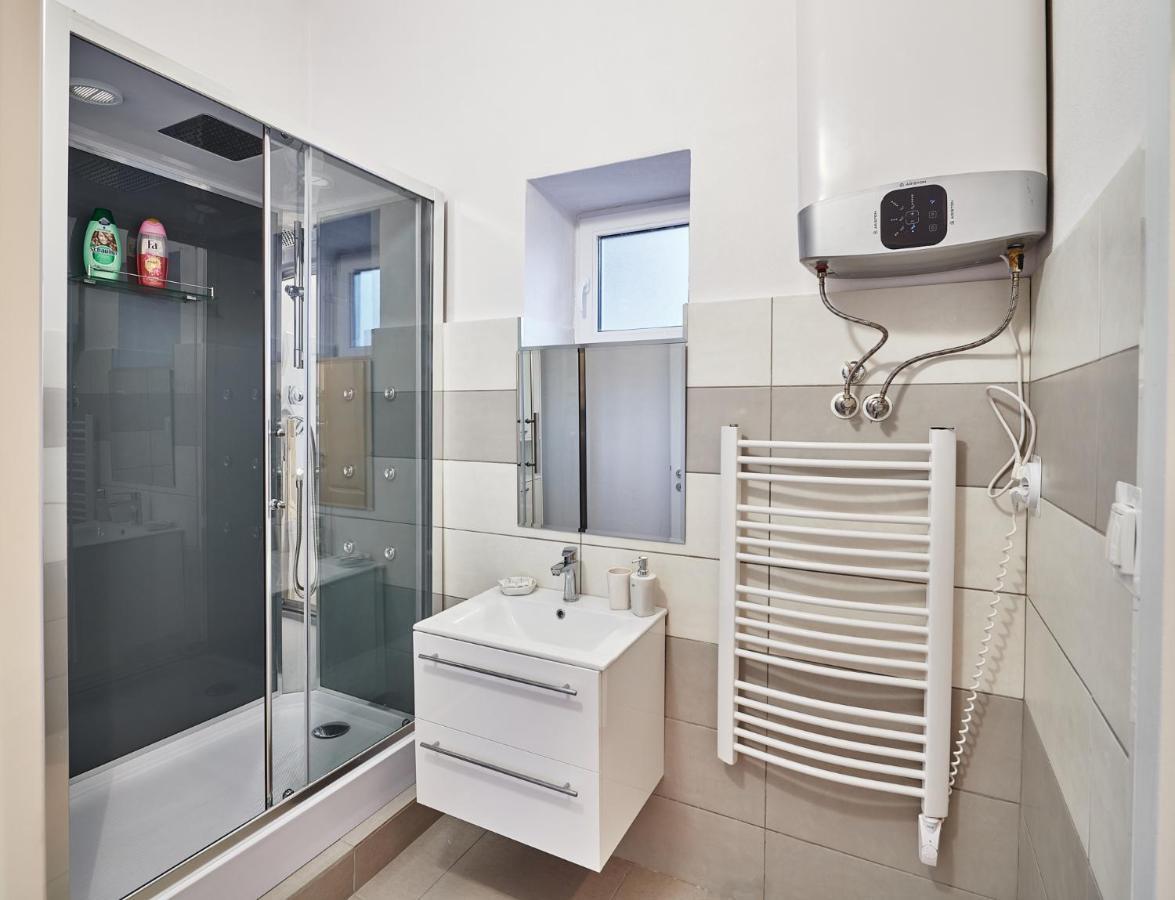 Apartman Bb Centrum บันสกาบิสตรีตซา ภายนอก รูปภาพ